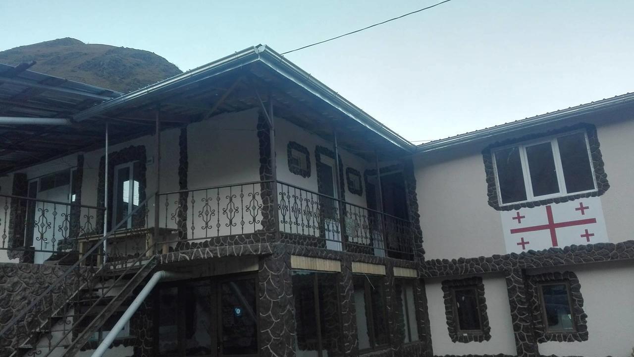 Guest House Sabauri Stepantsminda Exterior photo